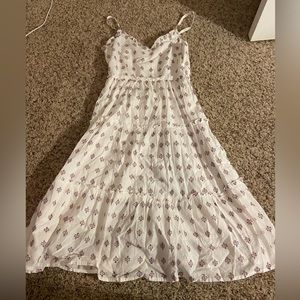 White pattern dress
